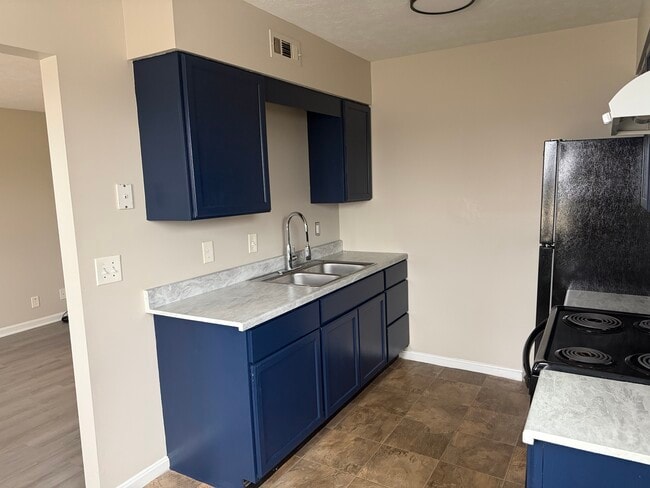 Kitchen 1 - 1515 Steadmantown Ln Unit 2