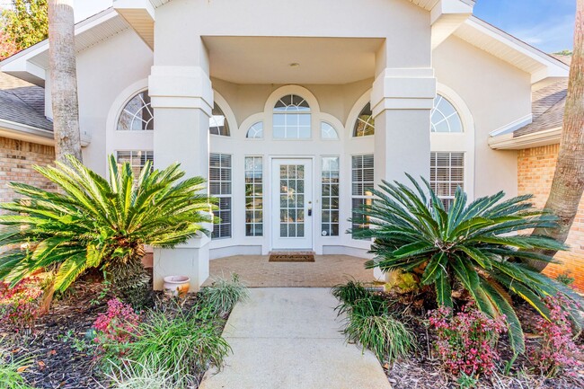 Building Photo - Bluewater Bay Area 4 Bedroom Pool Home!