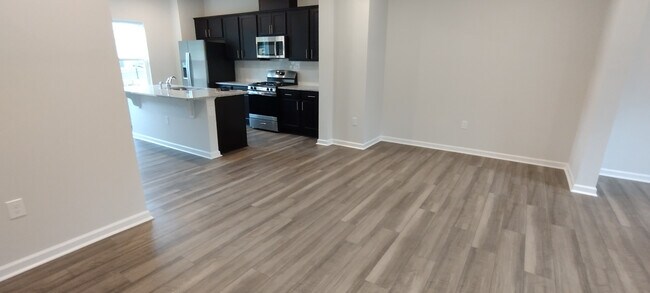 Room in Townhome on Castle Loch Lane
