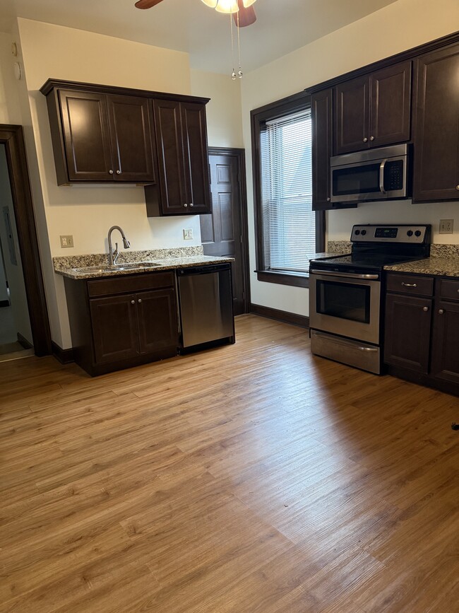 561 Franklin Ave Unit 561B