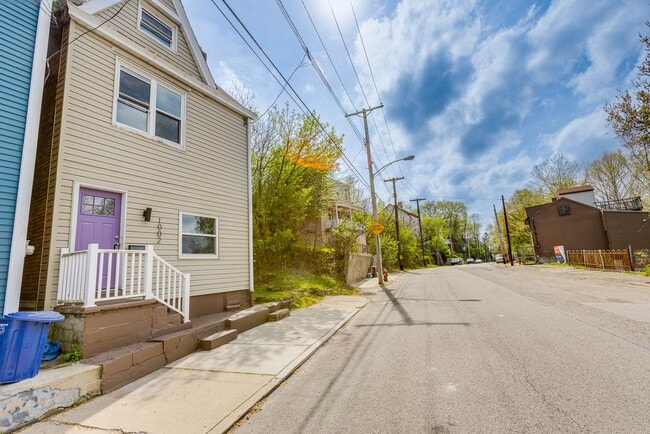 Photo - Available JULY 2026 - BEAUTIFULLY RENOVATED 3 Bedroom Home in the South Side Slopes!