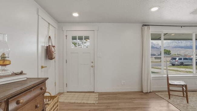 Photo - Charming and Quiet 3 bed Orem Home in Prime Location with Solar!!