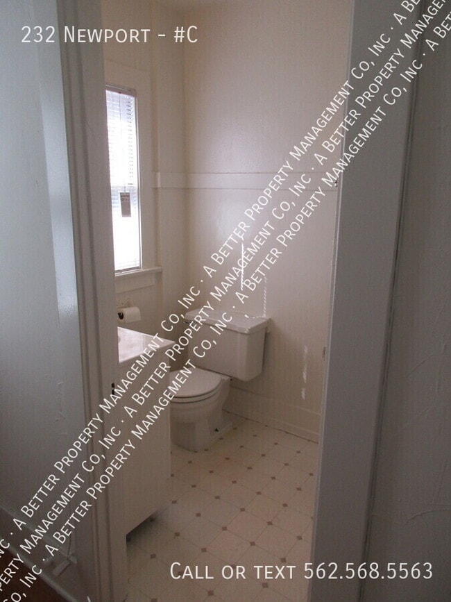 Photo - 232 Newport-#C Unidad #C