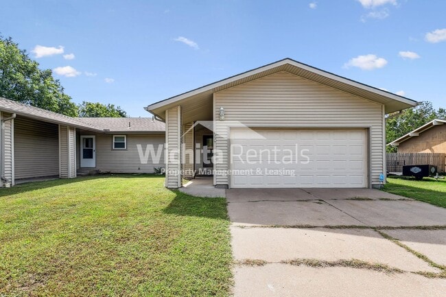 Building Photo - 2339 N Rutland Ct Unit 1