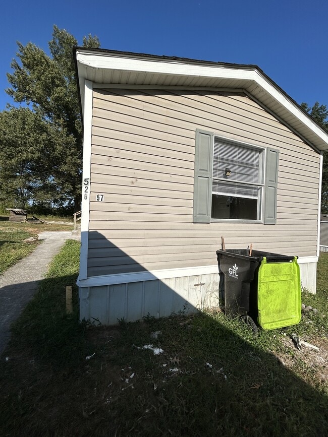 Building Photo - 526 Chris St