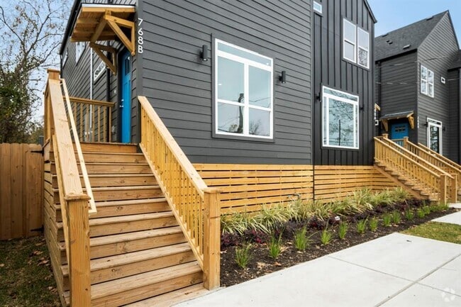 Building Photo - 768 Dillard St Unit B Rental