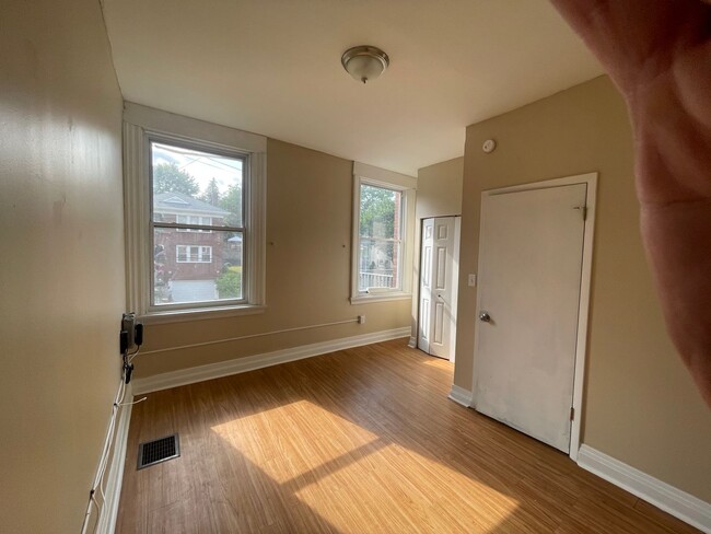Photo - 14 N Bryant Ave Unit Apt 2
