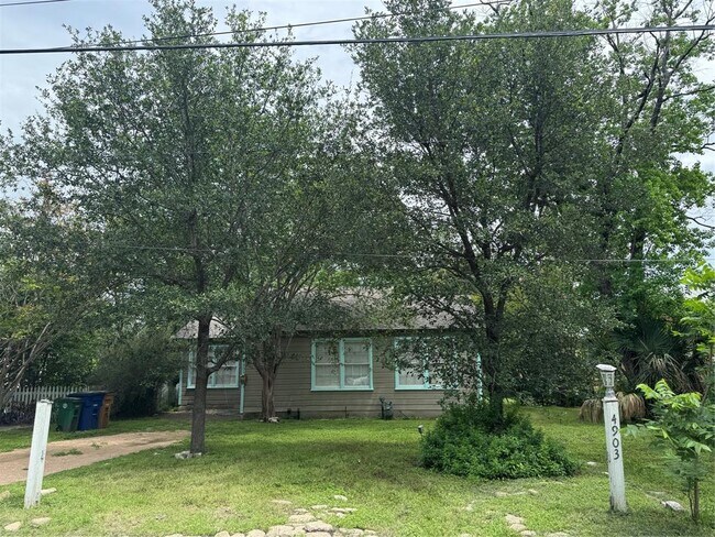 Photo - 4903 Caswell Ave