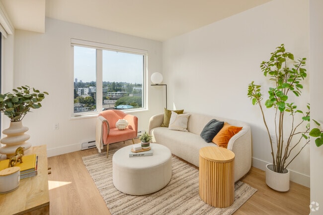 1BR, 1BA - 583SF - Living Room - The Hyland