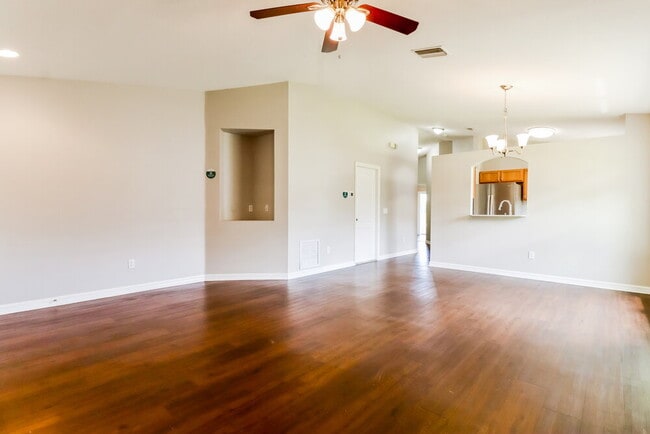 Photo - 12610 Montford Ln