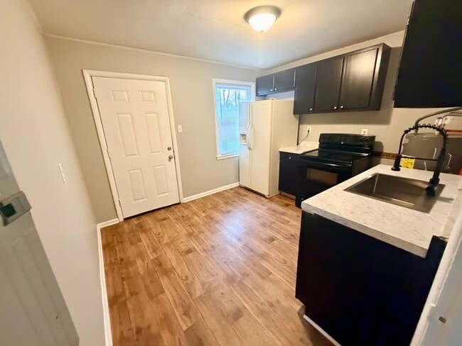 Photo - 700 Jackson St