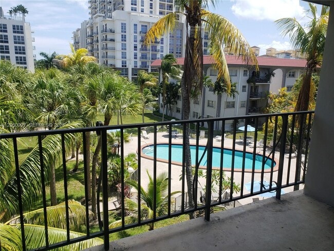 Building Photo - 8107 SW 72nd Ave Unit 416E