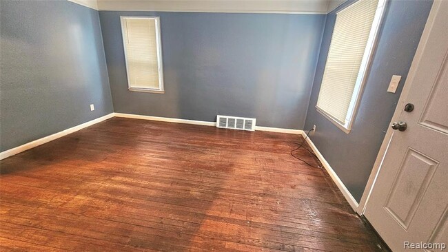 Photo - 3315 Williams St