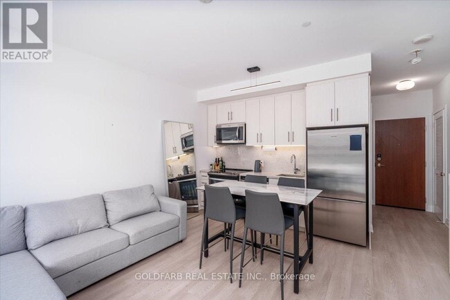 Photo - 271 Sea Ray Ave Unité B112