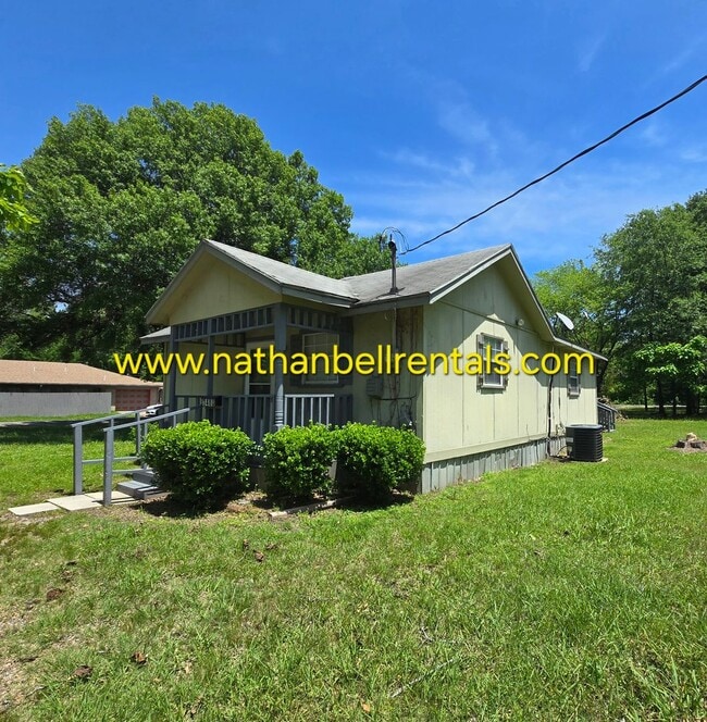 Photo - 1480 10th St NE