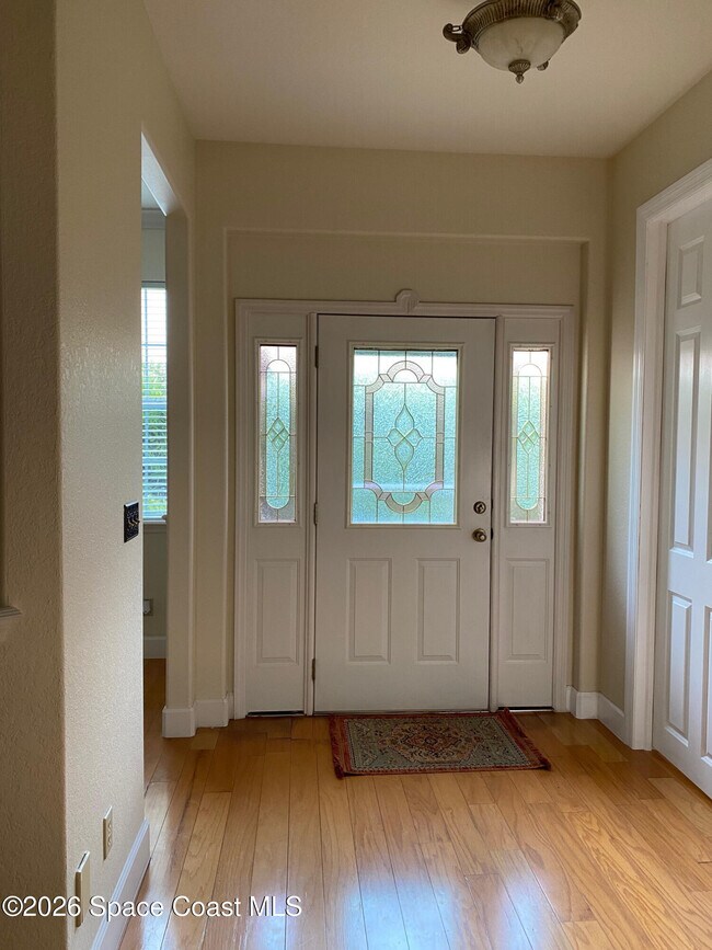 Photo - 760 Wintergreen Ln