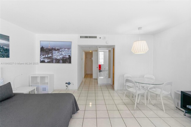 Photo - 100 Lincoln Rd Unidad 709