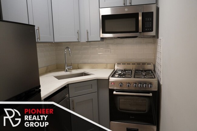 Photo - 505 W Belmont Ave Unit 6F