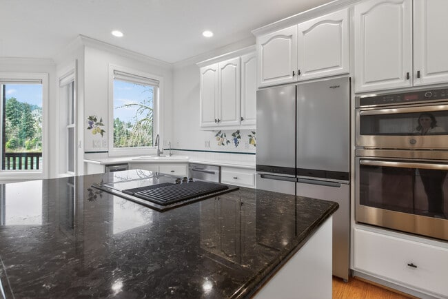 Photo - 1645 SE Oak Shore Ln