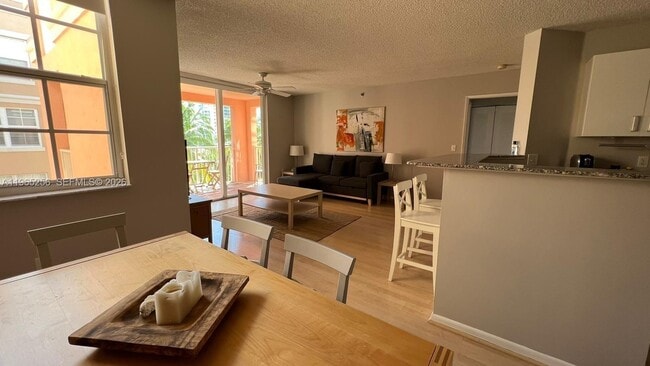 Building Photo - 19801 E Country Club Dr Unit 4504