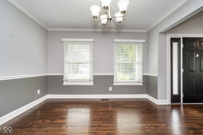 Photo - 13738 Roswell Dr