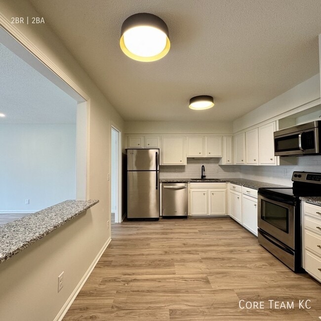 Photo - 2900 W 53rd St Unit 203