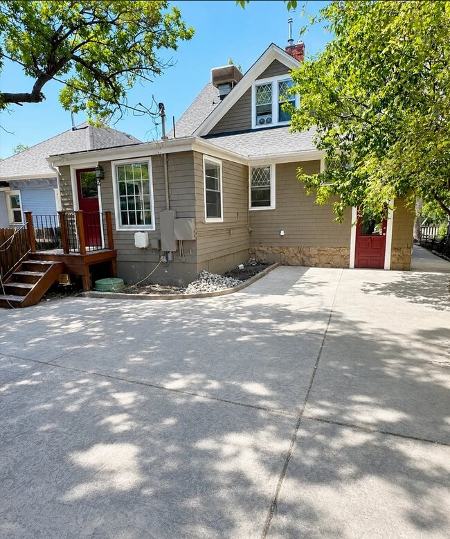 Photo - 910 W Colorado Ave