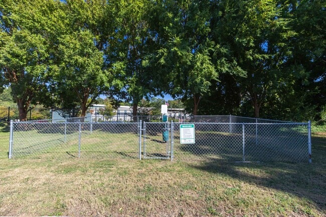 Photo - Furnished Studio-Columbia - West - Stoneri...