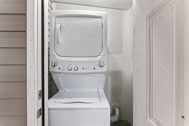 Photo - 1524 Dyal St