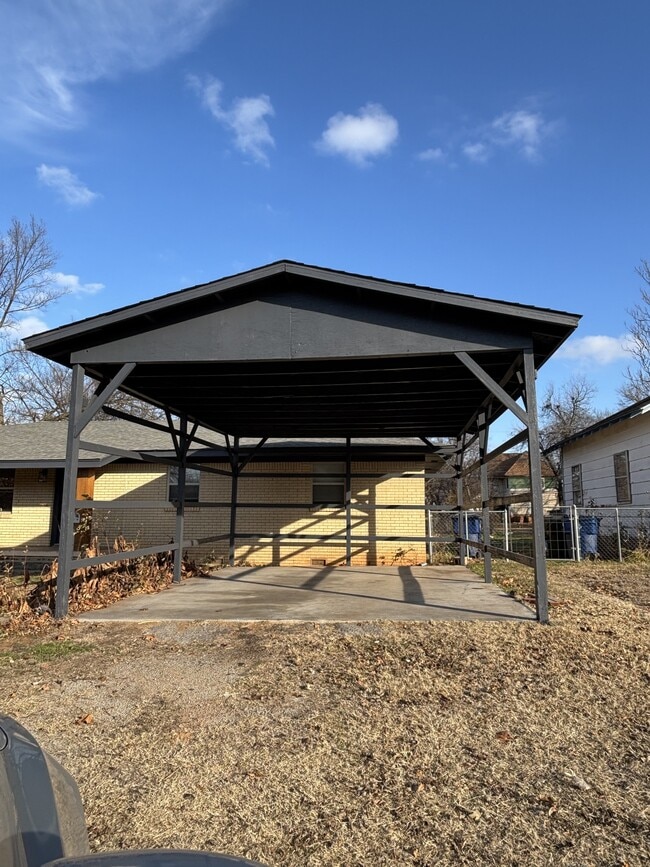 Photo - 915 S 6th St