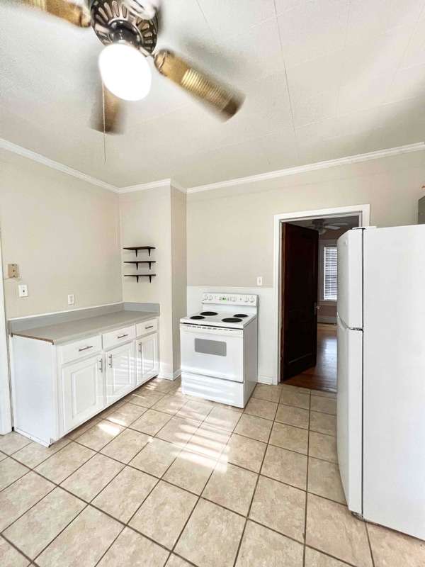 Photo - 126 Laurel Ave E