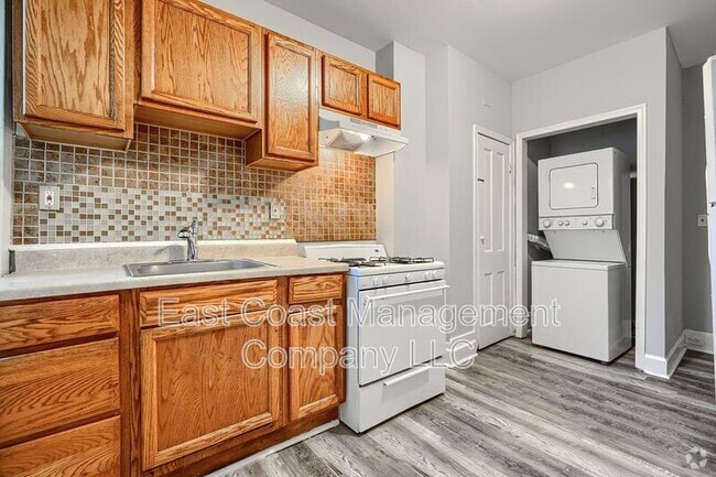 Building Photo - 2419 McCulloh St Rental