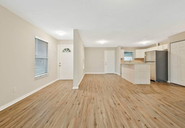 Photo - 1310 Celia Way