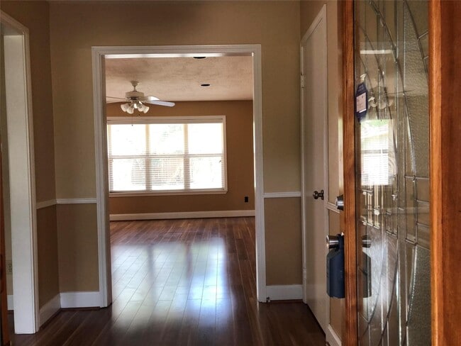 Photo - 2914 Shadowdale Dr