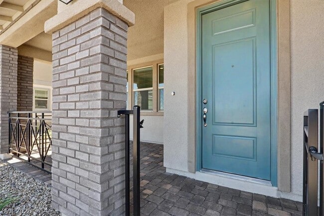 Photo - 72 Hornbeck Ln