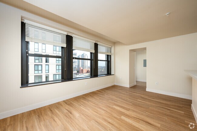 Illinois - Sala de estar - 333 Penn Apartments