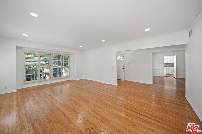 Photo - 2124 Hillsboro Ave