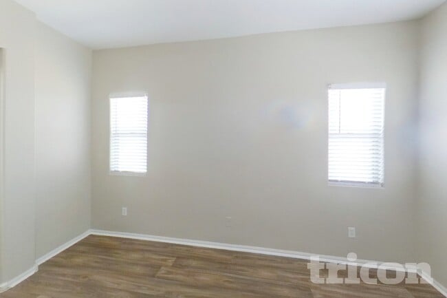 Photo - 44570 W Mescal Dr