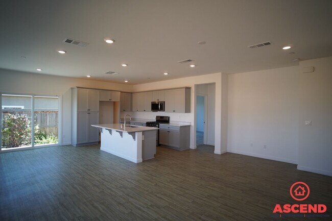 Photo - Charming Home in Gossamer Grove