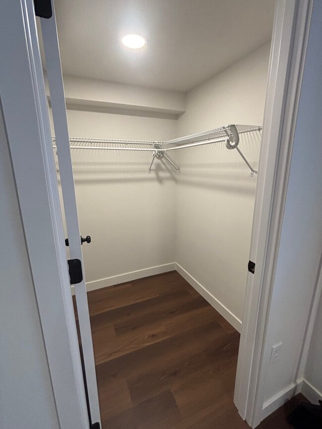 307 E Jefferson St Unit lower