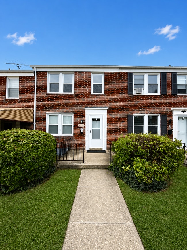 Photo - 3527 Parklawn Ave