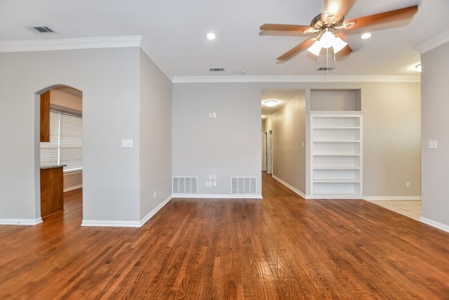 Photo - 116 Stanford St