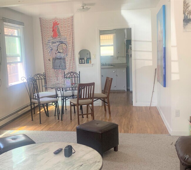 Photo - 629 S Whitcomb St