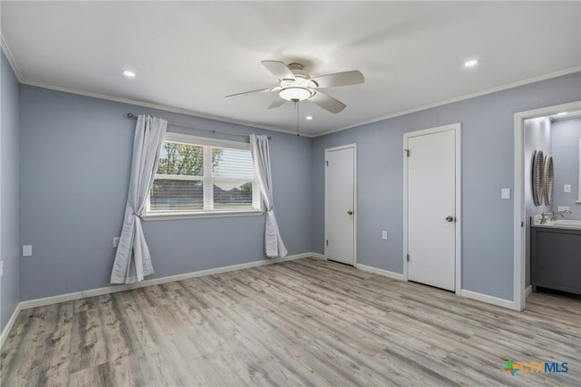 Photo - 1307 Summit Dr