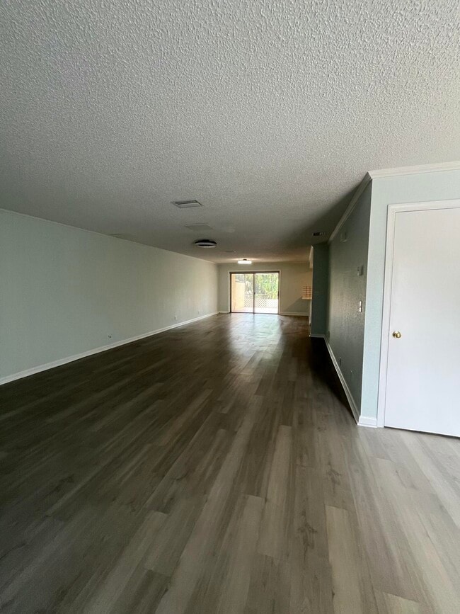 Photo - 4305 Coral Springs Dr Unit 2h