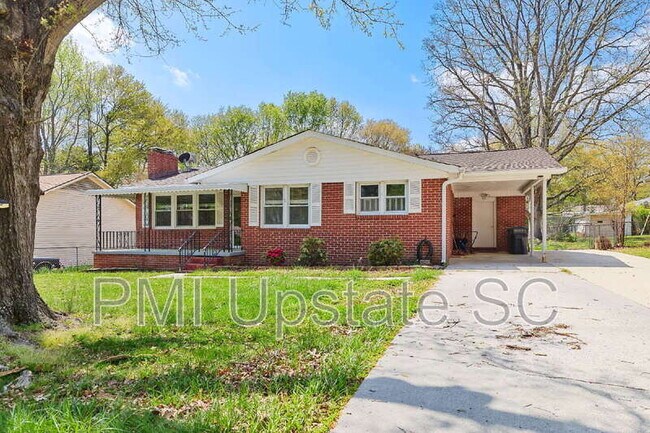 Photo - 102 Tiffany Dr