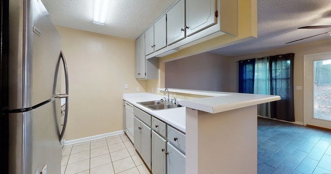 Photo - 166 Commons Dr