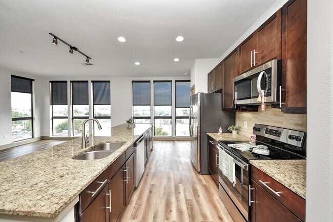 Photo - 3800 Main St