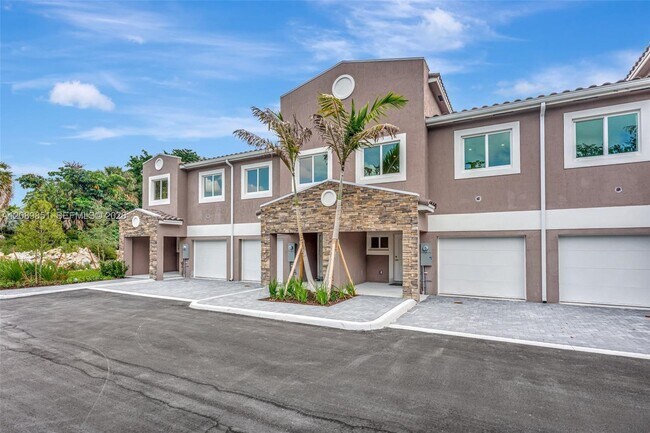 1533 NW 94th Way