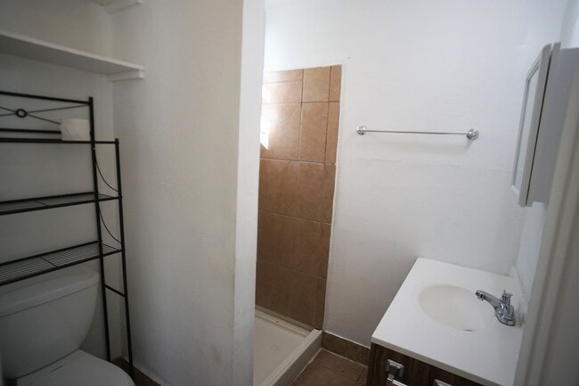 Photo - 430 Crawford St Unit B